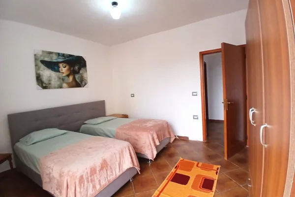 Shtepi me qera Apartament ne Tirane, 2+1, Mobilimi E mobiluar, Pagesa 60,000  Leke.