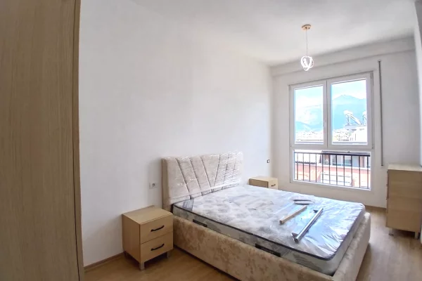 Shtepi me qera Apartament ne Tirane, 1+1, Mobilimi E mobiluar, Pagesa 500  Euro.