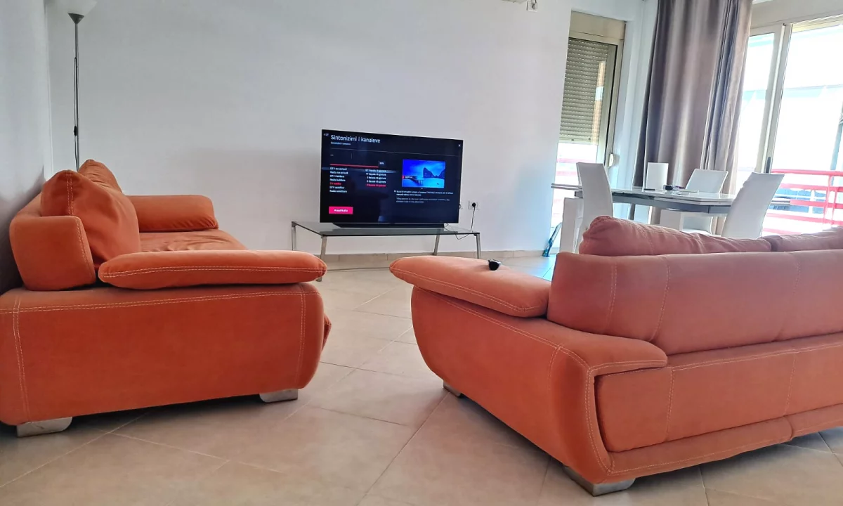 Shtepi me qera Apartament ne Tirane, 2+1, Mobilimi E mobiluar, Pagesa 800  Euro.