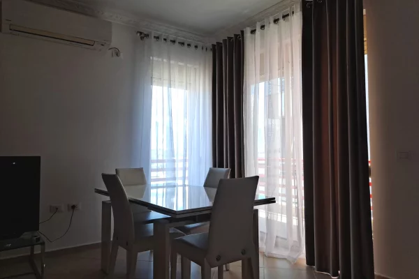 Shtepi me qera Apartament ne Tirane, 2+1, Mobilimi E mobiluar, Pagesa 800  Euro.