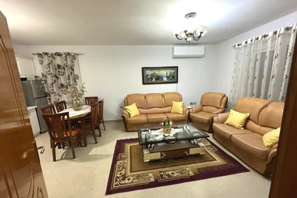 Shtepi me qera Apartament ne Tirane, 2+1, Mobilimi E mobiluar, Pagesa 50,000  Leke.