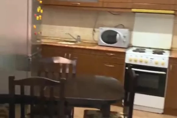 Shtepi ne shitje Apartament ne Tirane, 1+1, Mobilimi Pjeserisht e mobiluar, Pagesa 87,000  Euro.