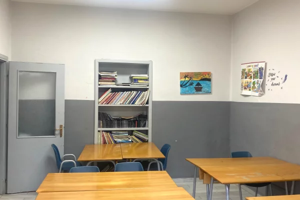 Jepet me qera ambjent per zyra te Pallatet Moskat prane Stadiumit Dinamo