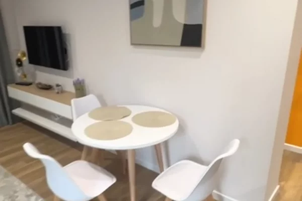 Shtepi ne shitje Apartament ne Tirane, 1+1, Mobilimi E mobiluar, Pagesa 158,000  Euro.