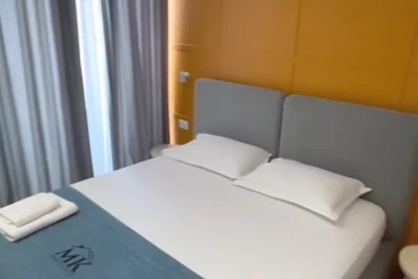 Shtepi ne shitje Apartament ne Tirane, 1+1, Mobilimi E mobiluar, Pagesa 158,000  Euro.