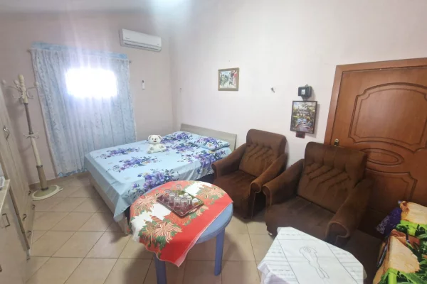 Shtepi ne shitje Shtepi Private ne Durres, 6+1, Mobilimi E mobiluar, Pagesa 210,000  Euro.