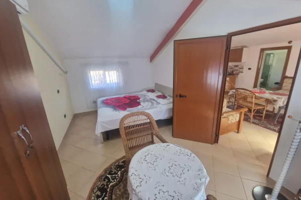 Shtepi ne shitje Shtepi Private ne Durres, 6+1, Mobilimi E mobiluar, Pagesa 210,000  Euro.