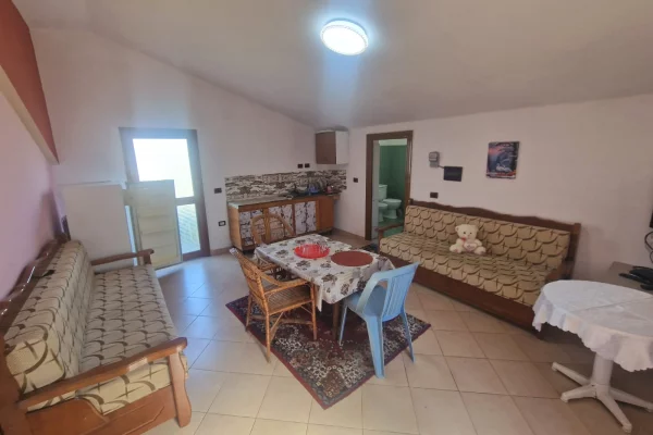 Shtepi ne shitje Shtepi Private ne Durres, 6+1, Mobilimi E mobiluar, Pagesa 210,000  Euro.