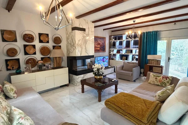 Shtepi ne shitje 2+1 ne Kavaje - 650,000 Euro