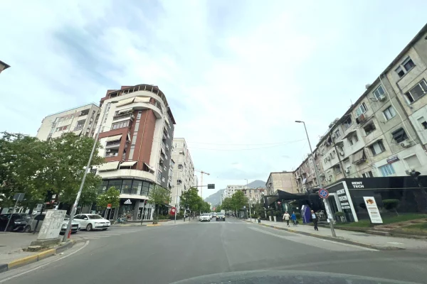 Shitet apartament 1+1 te Oxhaku !