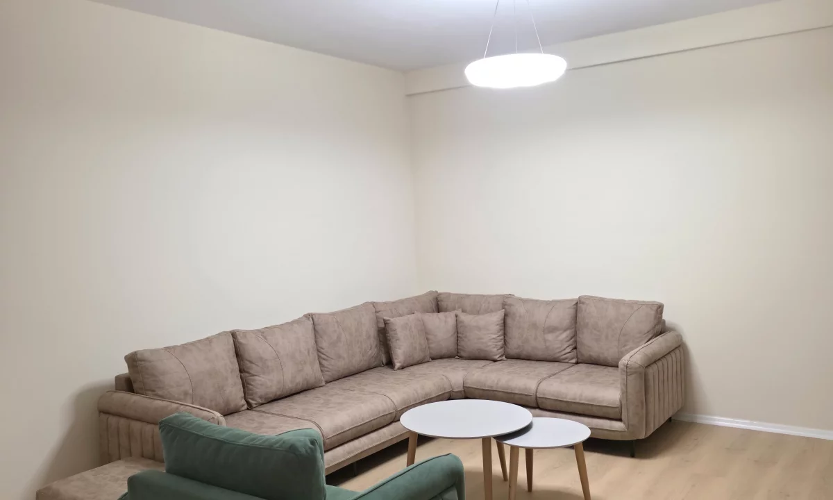 Shtepi me qera Apartament ne Tirane, 2+1, Mobilimi E mobiluar, Pagesa 60,000  Leke.