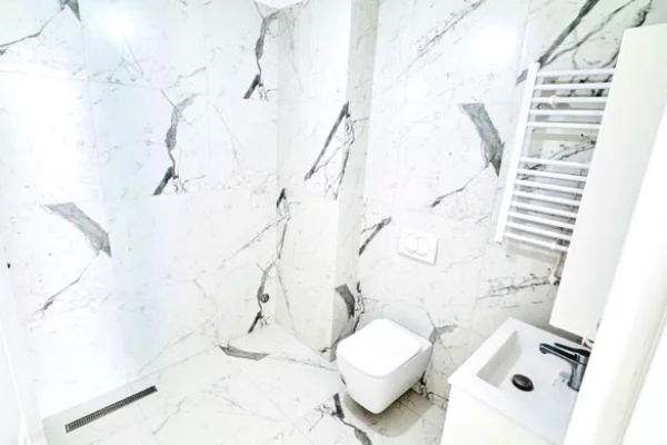 Shtepi ne shitje Apartament ne Tirane, 2+1, Mobilimi E mobiluar, Pagesa 255,000  Euro.