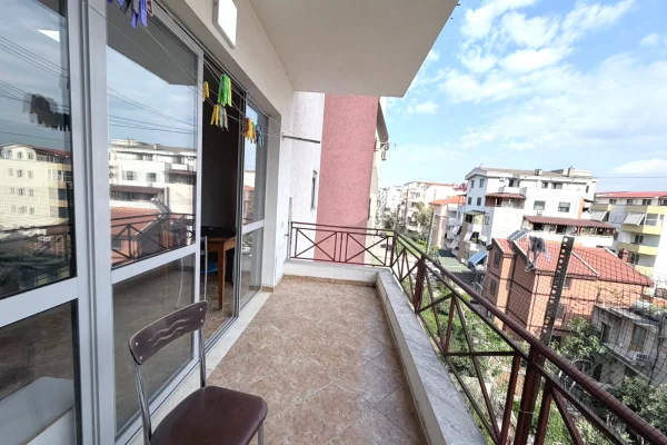 Shtepi ne shitje Apartament ne Tirane, 1+1, Mobilimi E mobiluar, Pagesa 147,000  Euro.