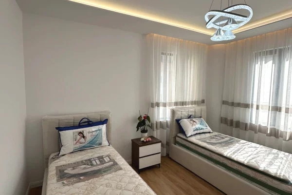 Shtepi ne shitje Apartament ne Tirane, 2+1, Mobilimi E mobiluar, Pagesa 265,000  Euro.