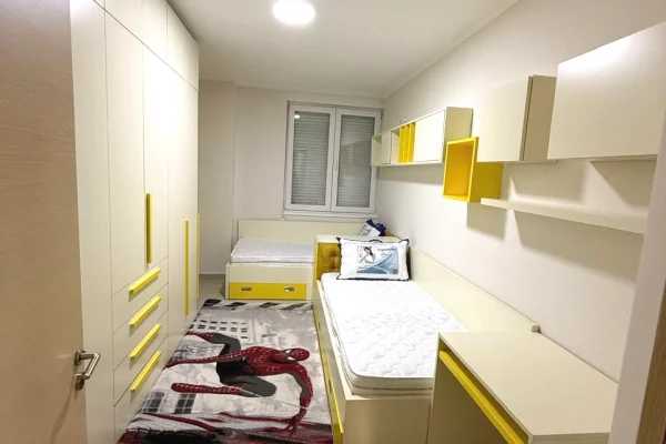 Shtepi me qera Apartament ne Tirane, 2+1, Mobilimi E mobiluar, Pagesa 65,000  Leke.