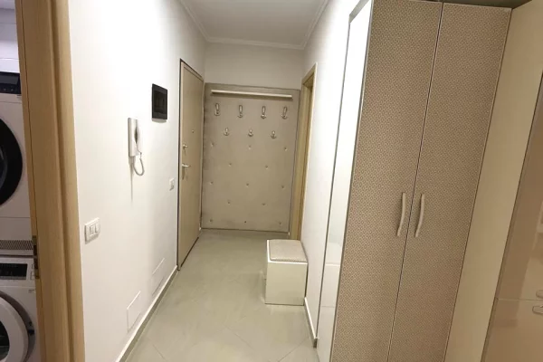Shtepi me qera Apartament ne Tirane, 2+1, Mobilimi E mobiluar, Pagesa 65,000  Leke.