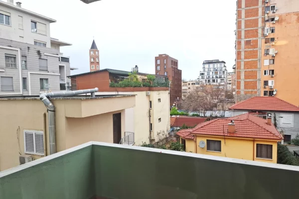 Shtepi me qera Apartament ne Tirane, 2+1, Mobilimi E mobiluar, Pagesa 60,000  Leke.