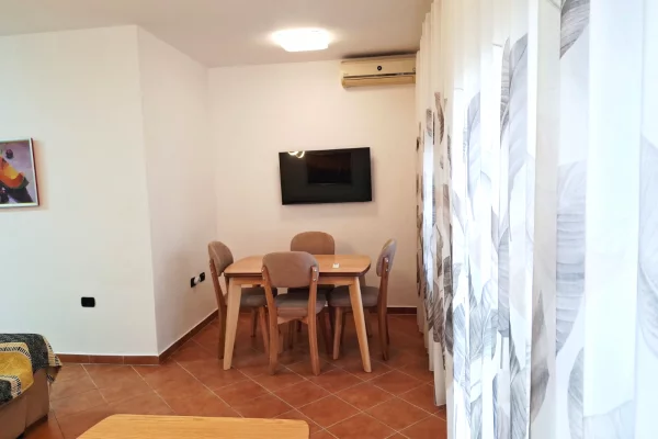 Shtepi me qera Apartament ne Tirane, 2+1, Mobilimi E mobiluar, Pagesa 60,000  Leke.