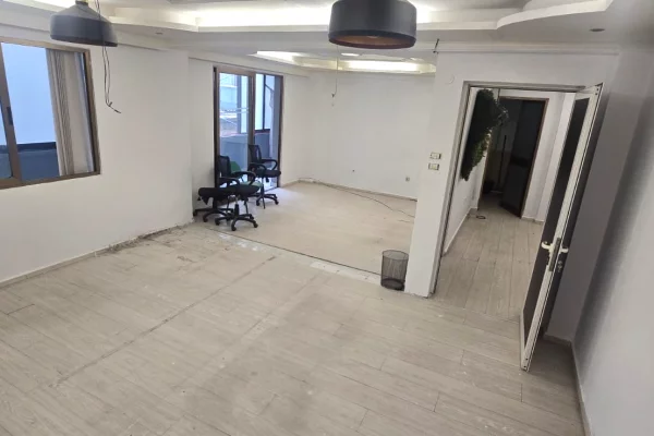 Ambient biznesi me qera 3+1 ne Tirane - 850 Euro