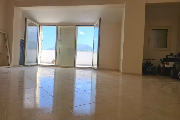 Shtepi ne shitje 2+1 ne Tirane - 150,000 Euro