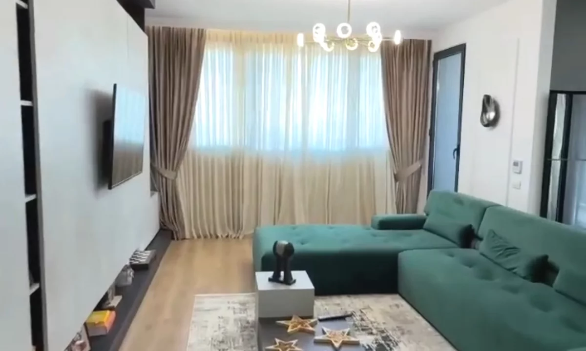 Shtepi ne shitje Apartament ne Tirane, 2+1, Mobilimi E mobiluar, Pagesa 298,000  Euro.