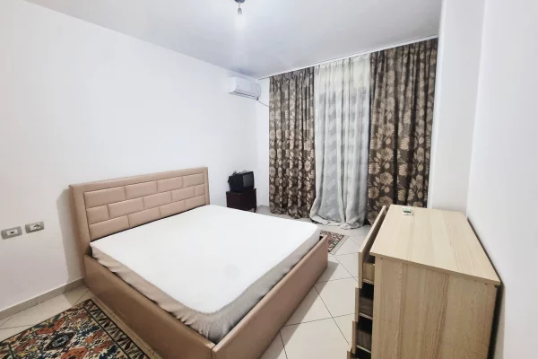 Shtepi me qera Apartament ne Tirane, 2+1, Mobilimi E mobiluar, Pagesa 46,000  Leke.