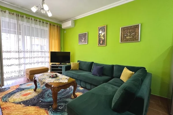 Shtepi me qera 1+1 ne Tirane - 50,000 Leke