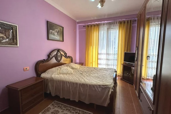 Shtepi me qera Apartament ne Tirane, 1+1, Mobilimi E mobiluar, Pagesa 50,000  Leke.