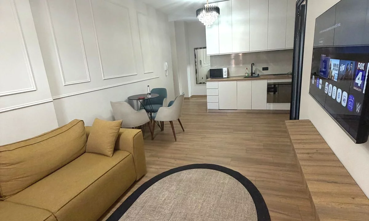 Shtepi me qera Apartament ne Tirane, 2+1, Mobilimi E mobiluar, Pagesa 820  Euro.