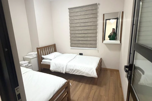 Shtepi me qera Apartament ne Tirane, 2+1, Mobilimi E mobiluar, Pagesa 820  Euro.