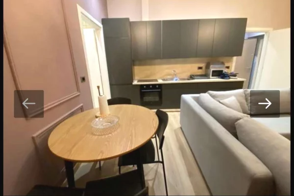 Shtepi ne shitje Apartament ne Tirane, 2+1, Mobilimi E mobiluar, Pagesa 225,000  Euro.