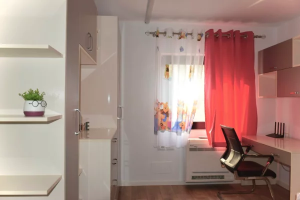 Shtepi me qera Vila Luksoze ne Tirane, 4+1, Mobilimi E mobiluar, Pagesa 3,000  Euro.