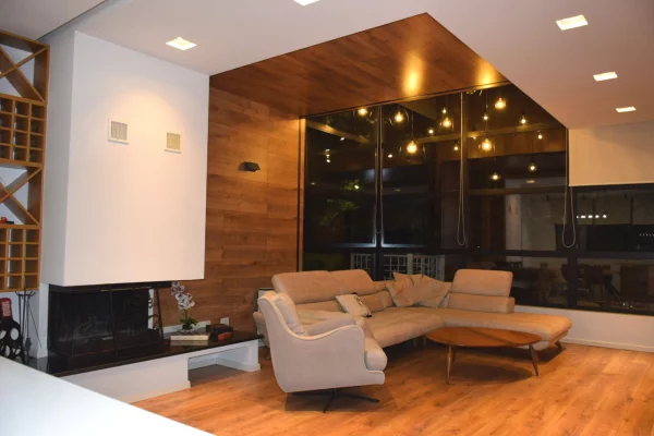 Shtepi me qera Vila Luksoze ne Tirane, 4+1, Mobilimi E mobiluar, Pagesa 3,000  Euro.