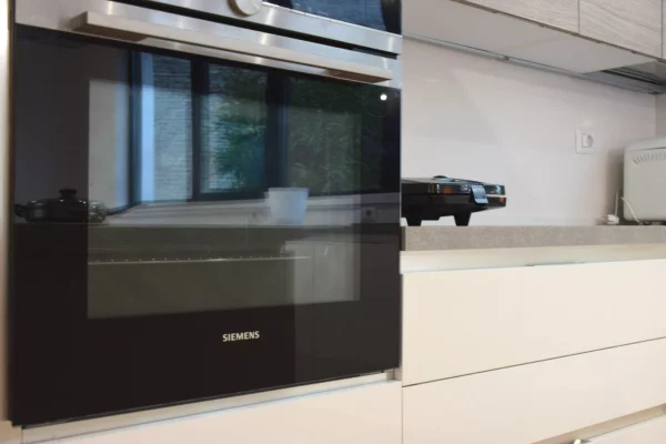 Shtepi me qera Vila Luksoze ne Tirane, 4+1, Mobilimi E mobiluar, Pagesa 3,000  Euro.