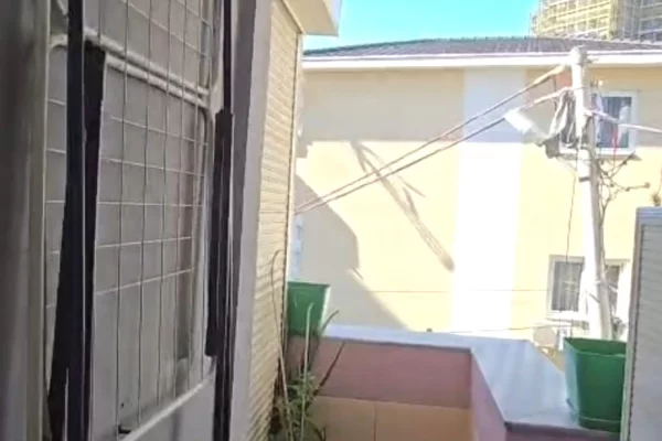 Shtepi ne shitje Apartament ne Tirane, 2+1, Mobilimi E mobiluar, Pagesa 175,000  Euro.