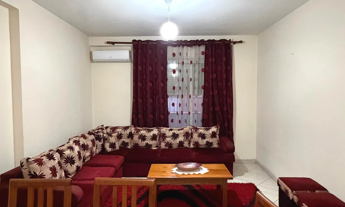 Shtepi me qera Apartament ne Tirane, 2+1, Mobilimi E mobiluar, Pagesa 50,000  Leke.