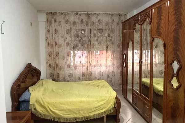 Shtepi me qera Apartament ne Tirane, 2+1, Mobilimi E mobiluar, Pagesa 40,000  Leke.