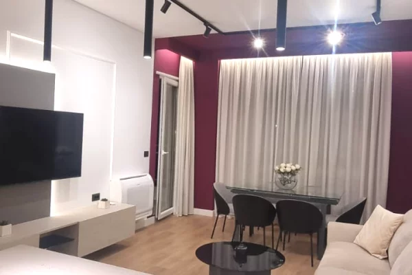 Shtepi me qera Apartament ne Tirane, 2+1, Mobilimi E mobiluar, Pagesa 1,000  Euro.