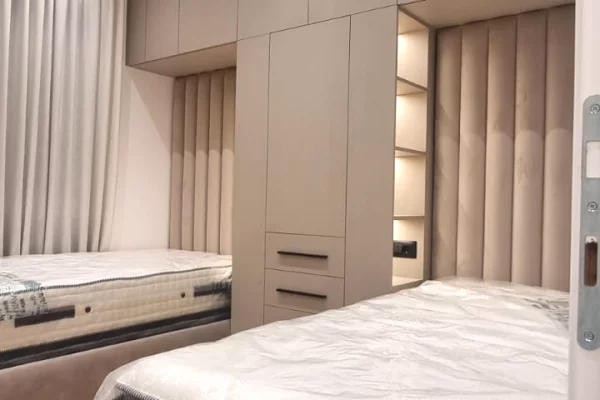 Shtepi me qera Apartament ne Tirane, 2+1, Mobilimi E mobiluar, Pagesa 1,000  Euro.