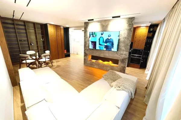 Shtepi me qera 2+1 ne Tirane - 2,100 Euro