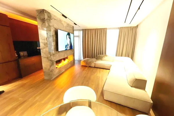 Shtepi me qera Apartament ne Tirane, 2+1, Mobilimi E mobiluar, Pagesa 2,100  Euro.