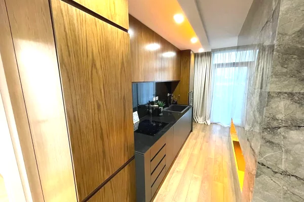 Shtepi me qera Apartament ne Tirane, 2+1, Mobilimi E mobiluar, Pagesa 2,100  Euro.