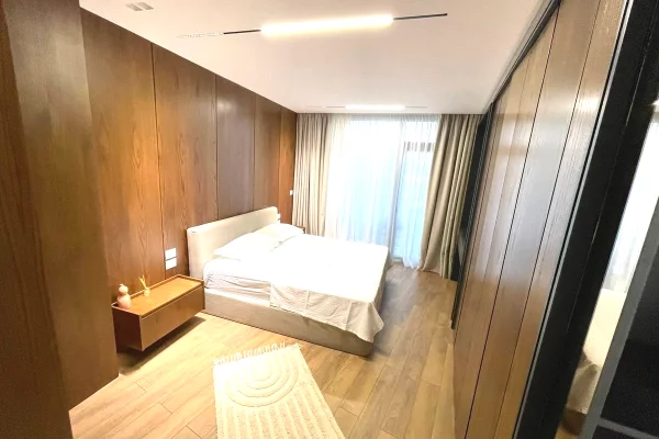 Shtepi me qera Apartament ne Tirane, 2+1, Mobilimi E mobiluar, Pagesa 2,100  Euro.