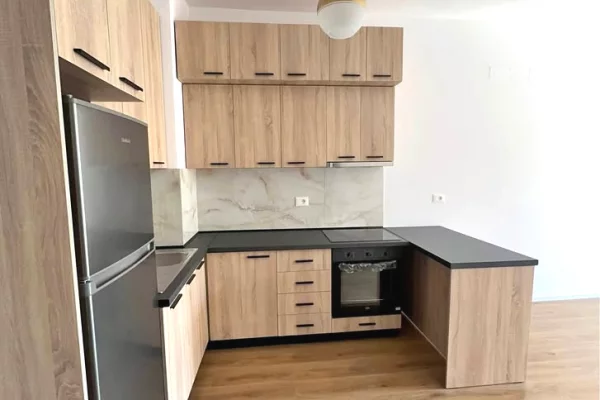 Shtepi me qera Apartament ne Tirane, 1+1, Mobilimi Pjeserisht e mobiluar, Pagesa 35,000  Leke.