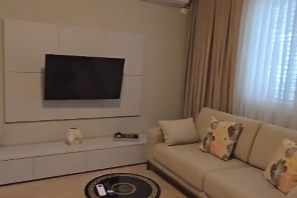 Shtepi ne shitje 2+1 ne Tirane - 235,000 Euro