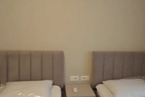 Shtepi ne shitje Apartament ne Tirane, 2+1, Mobilimi E mobiluar, Pagesa 235,000  Euro.