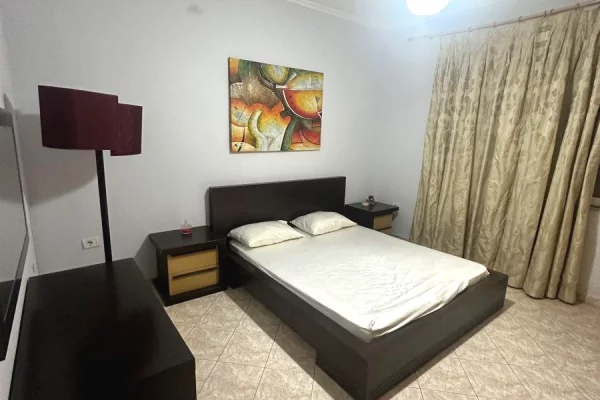 Shtepi me qera Apartament ne Tirane, 3+1, Mobilimi E mobiluar, Pagesa 800  Euro.