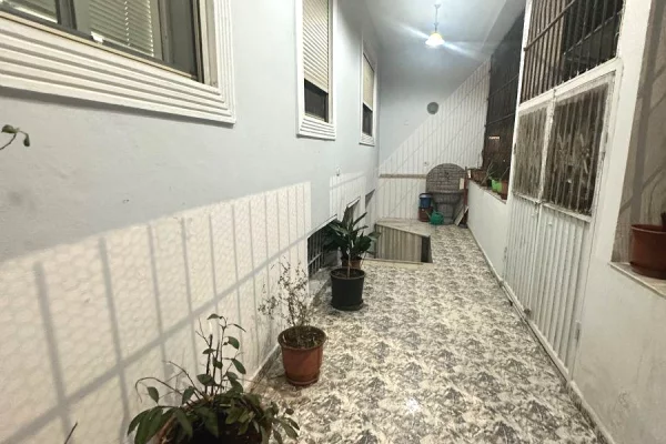 Shtepi me qera Apartament ne Tirane, 3+1, Mobilimi E mobiluar, Pagesa 800  Euro.
