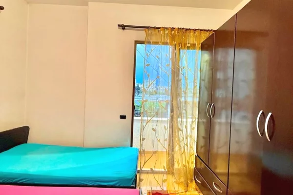 Shtepi me qera Apartament ne Tirane, 1+1, Mobilimi E mobiluar, Pagesa 45,000  Leke.