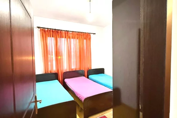 Shtepi me qera Apartament ne Tirane, 1+1, Mobilimi E mobiluar, Pagesa 45,000  Leke.